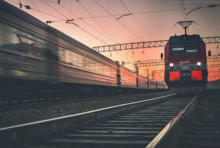 Движущийся поезд