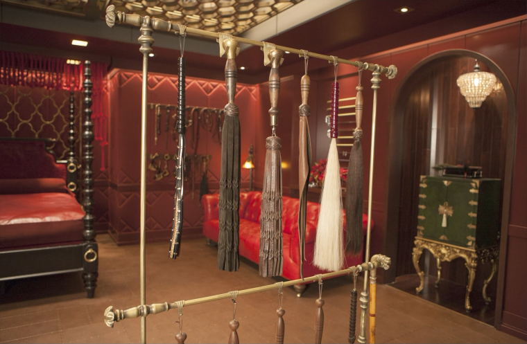 Мистер грей 50 оттенков серого красная комната