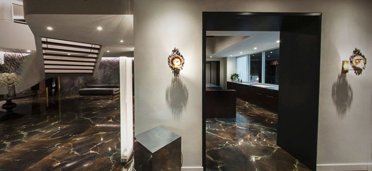 Интерьер Эскала 50 оттенков серого