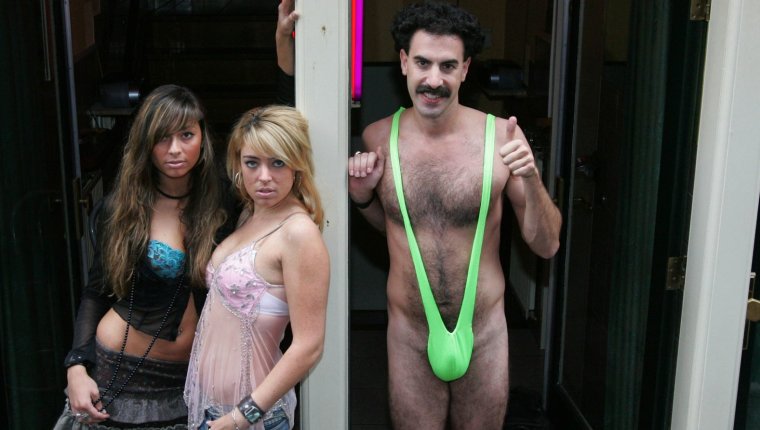 Борат Сагдиев в купальнике