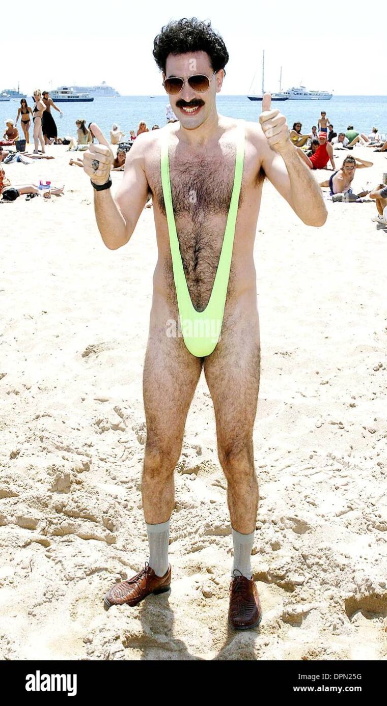 Саша Барон Коэн в купальнике