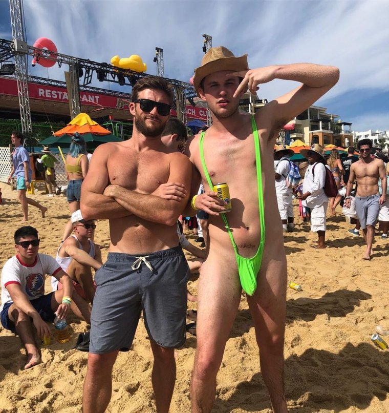 Борат фильм 2020