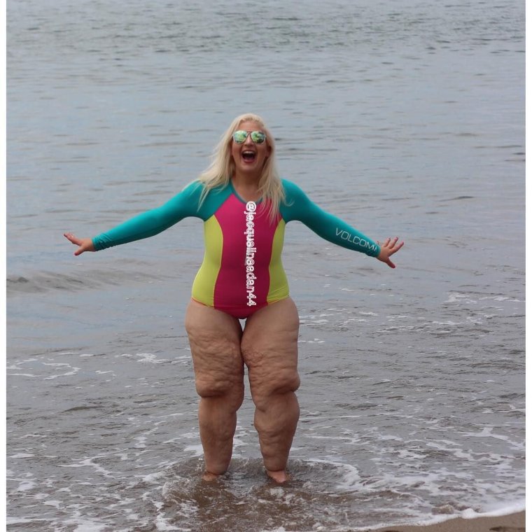 Некрасивые девушки в купальнике