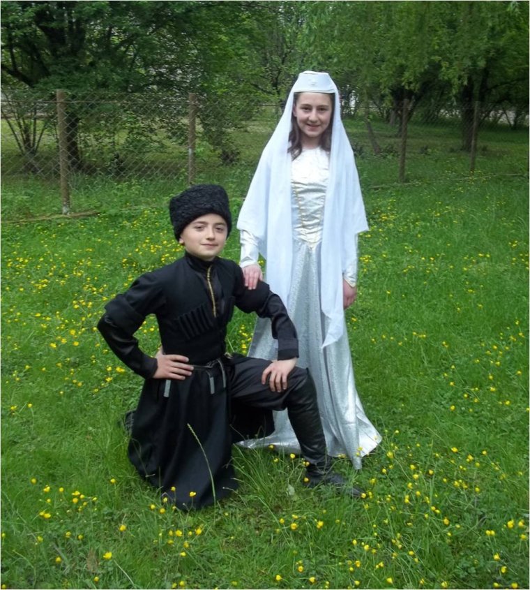 Грузинский национальный костюм детский