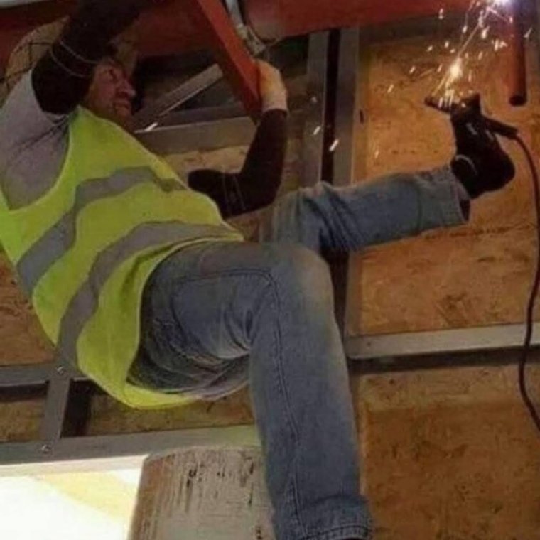 День сварщика