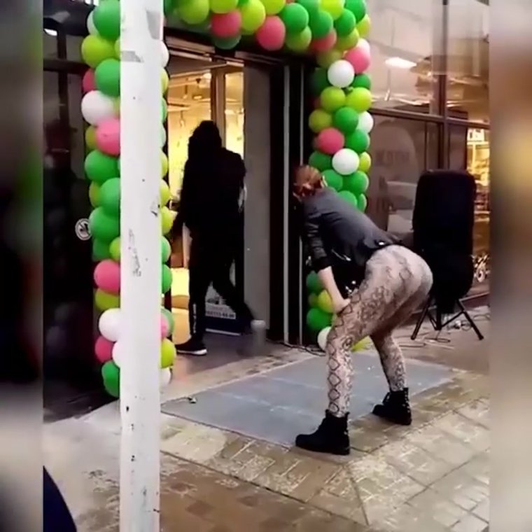 Пятерочка мы открылись Мем пирамида