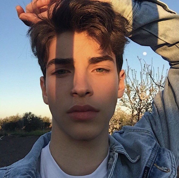 Manu Rios 17 лет