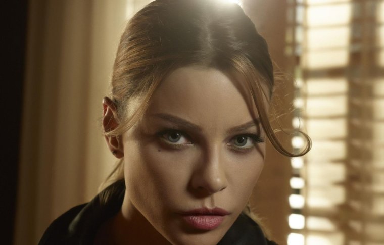 Lauren German Люцифер
