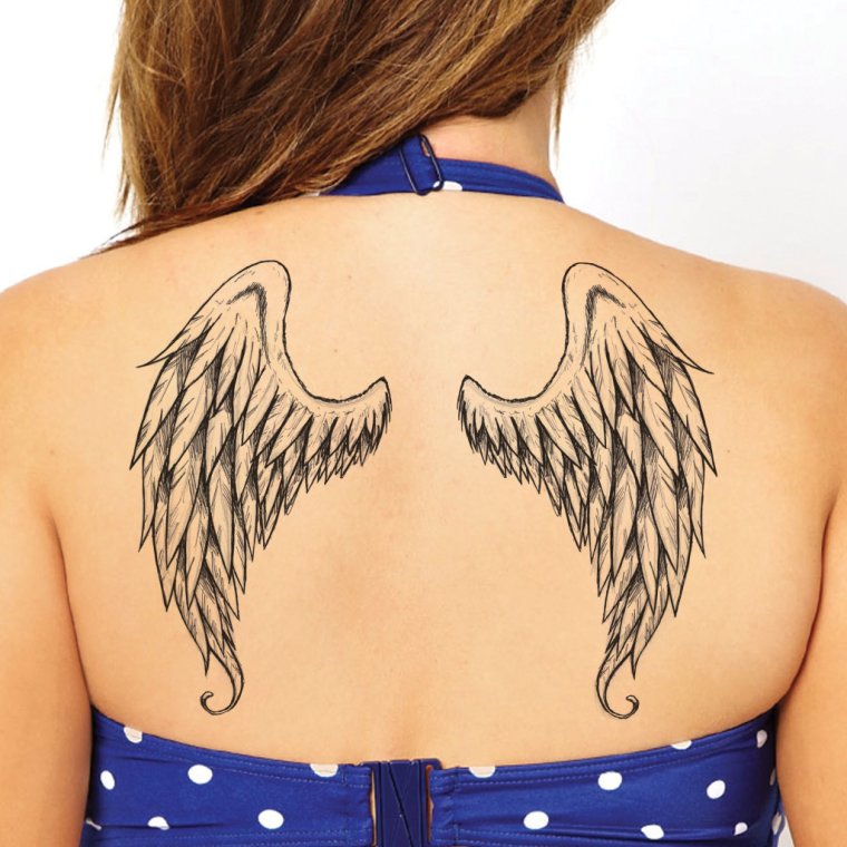 Маленькие Крылья на спине