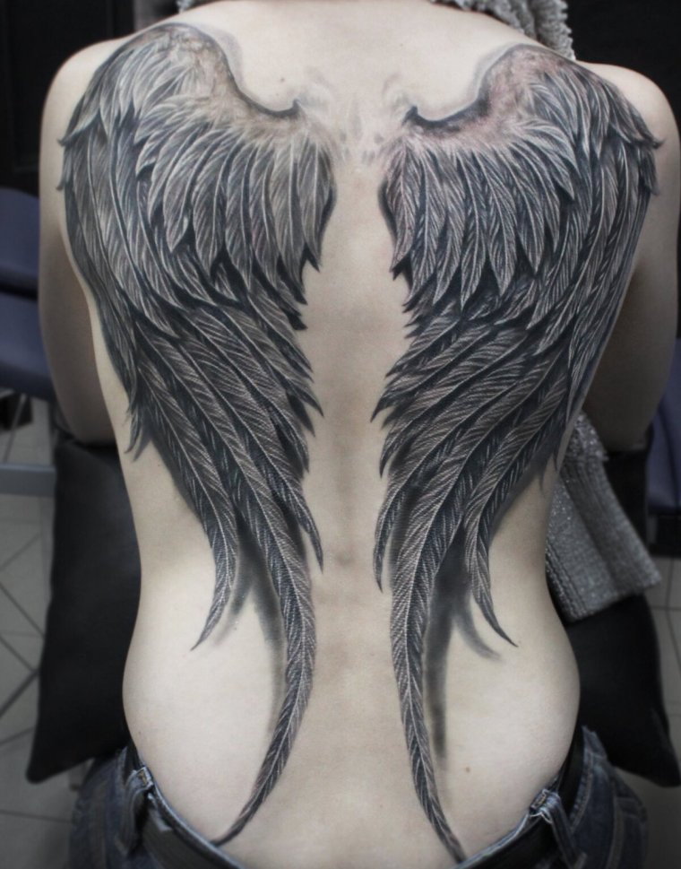 Тату Крылья на спине
