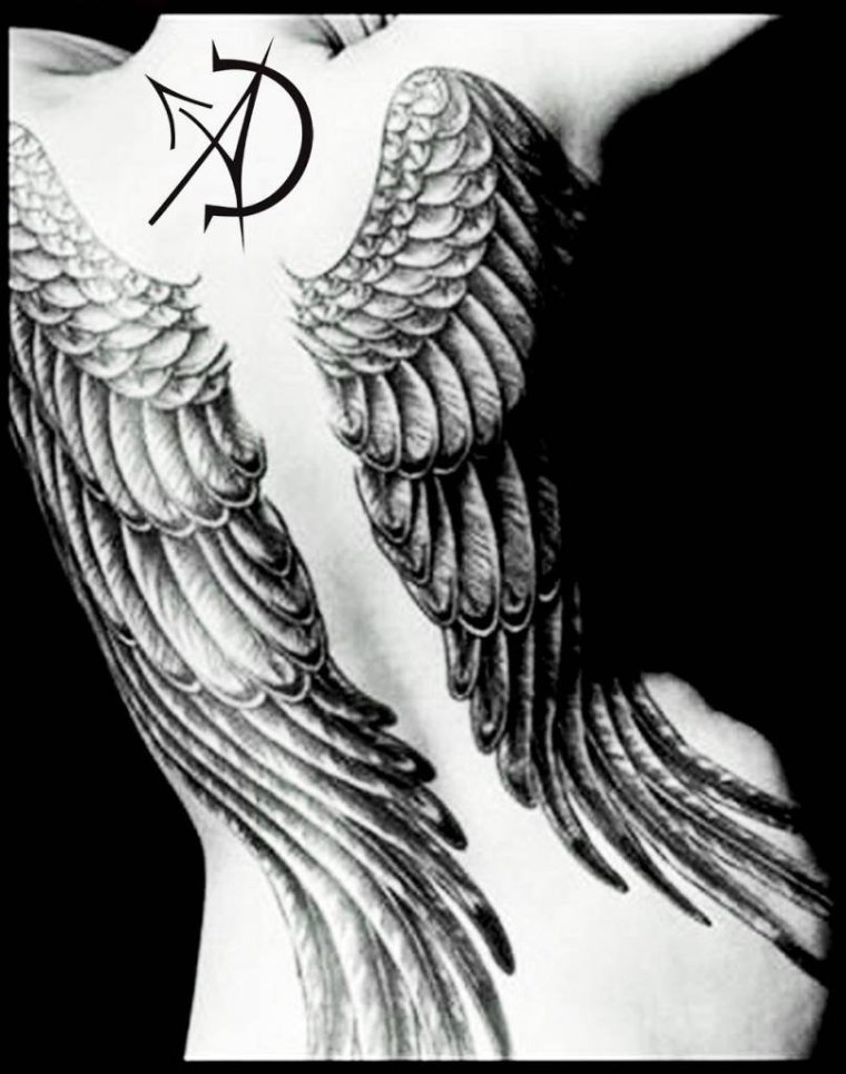 Тату Крылья