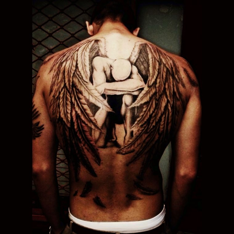 Крутые тату на спине мужские Крылья