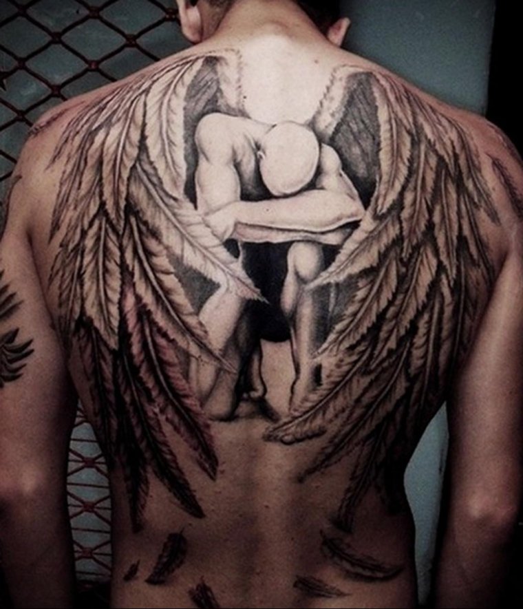 Тату на спине мужские