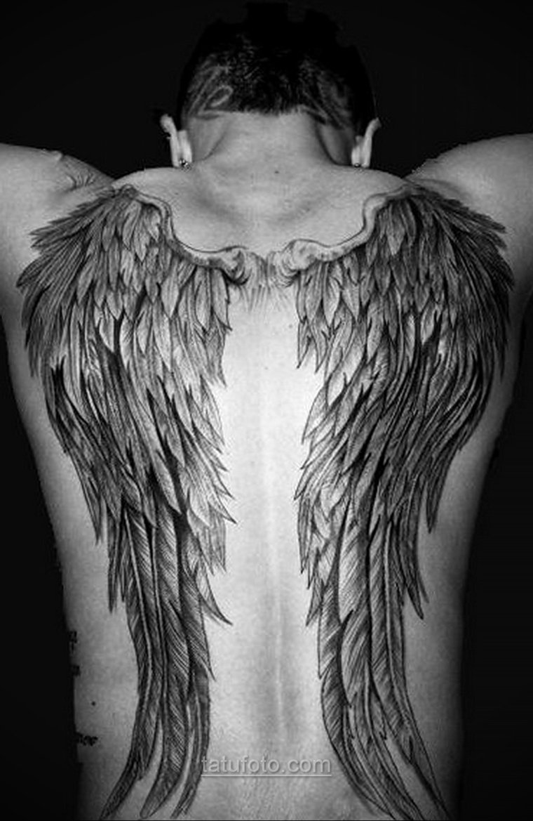 Крылья на спине