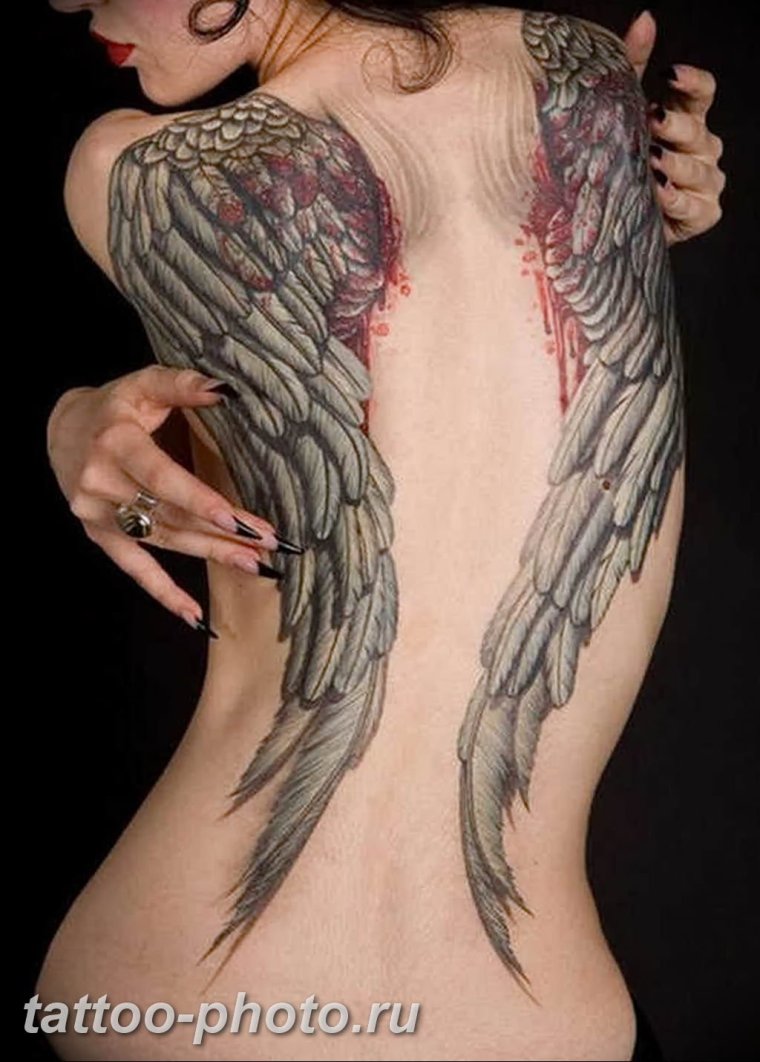 Тату Крылья