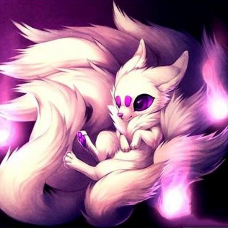 Кицунэ девятихвостый Лис белый