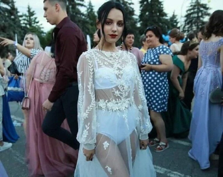 Позорные платья на выпускной