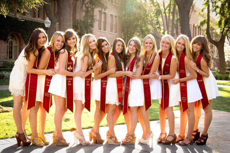 Американские выпускницы