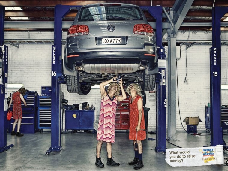 Первая эмблема Рено