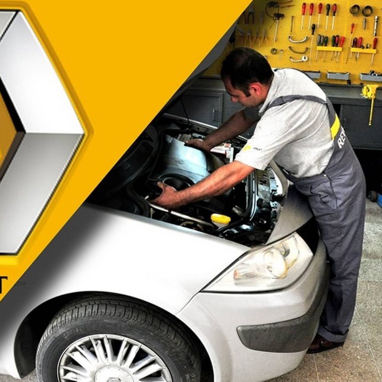 Рено Логан 2 и девушки