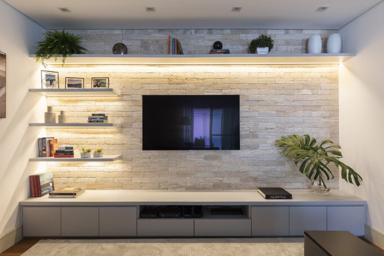 Ниша с подсветкой для телевизора