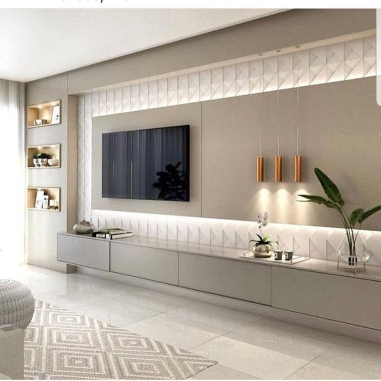 Телевизор на стене