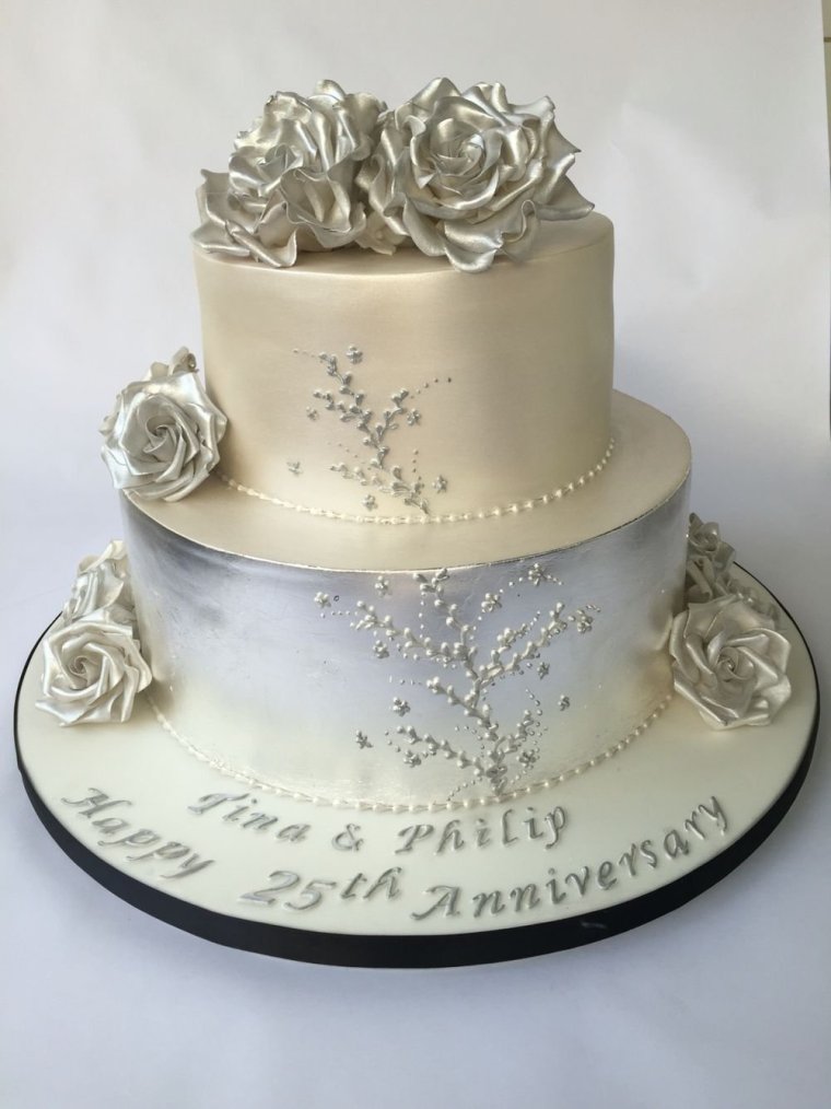 Торт с серебряной свадьбой 25 лет с фруктами фото