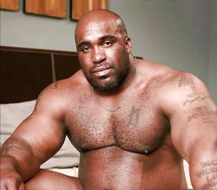 Рикардо Милос протягивает руку Мем