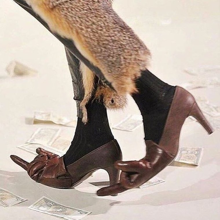 Эротическая обувь на шпильках