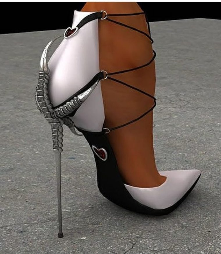 Ноги в чулках и красных туфлях