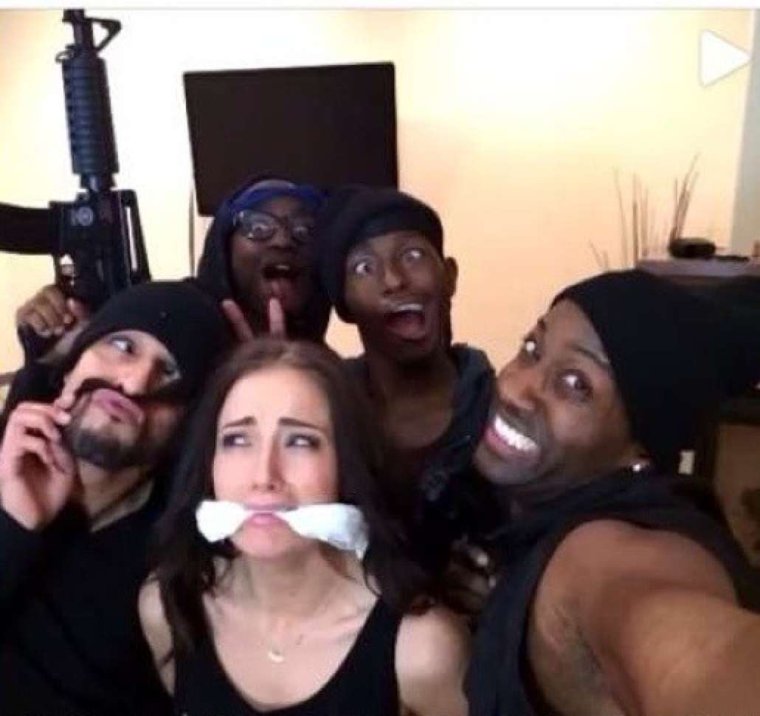 Блэкед с двумя неграми