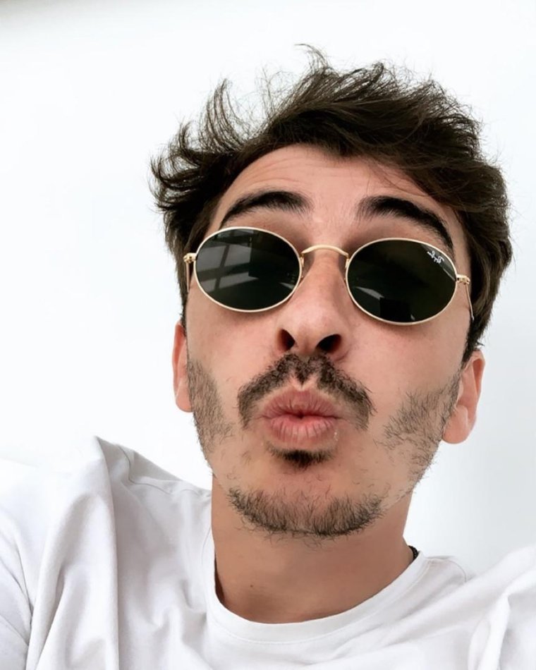 Каха с автоматом