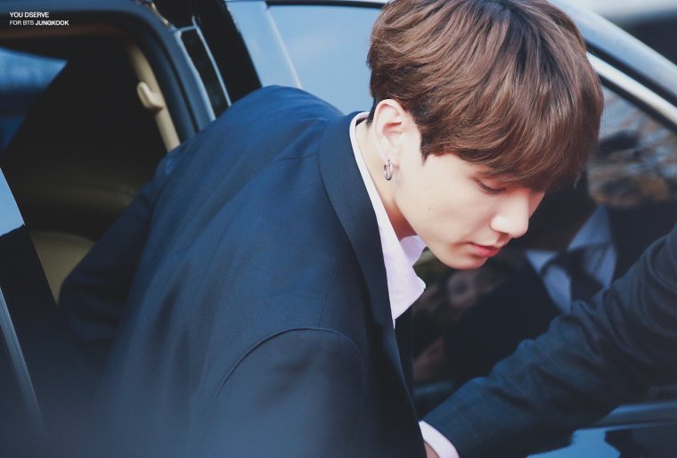 Чонгук в профиль 2021