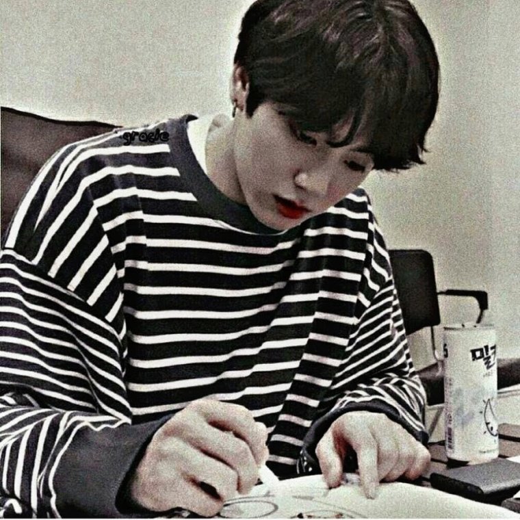 Стрижка Чимина из БТС