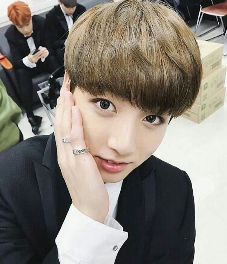 Орущий Джин БТС