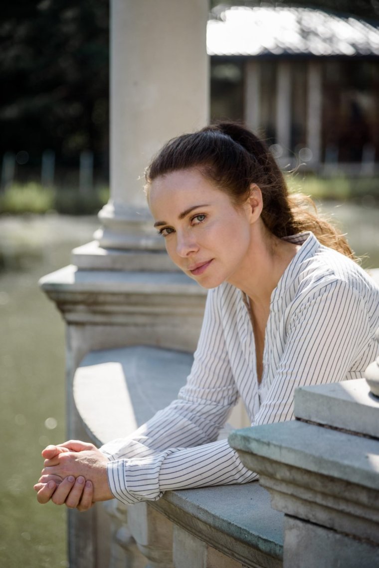 Разбитое зеркало сериал 2020 Гусева