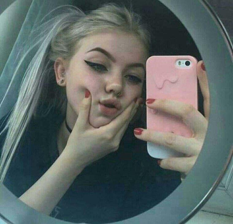 Эстетические селфи девушек