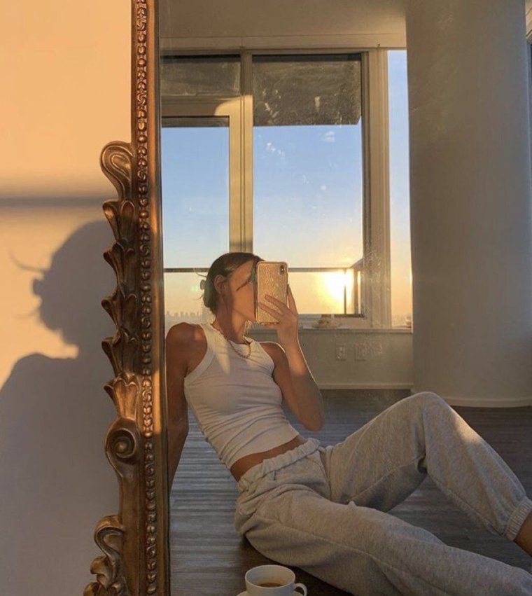 Селфи перед зеркалом