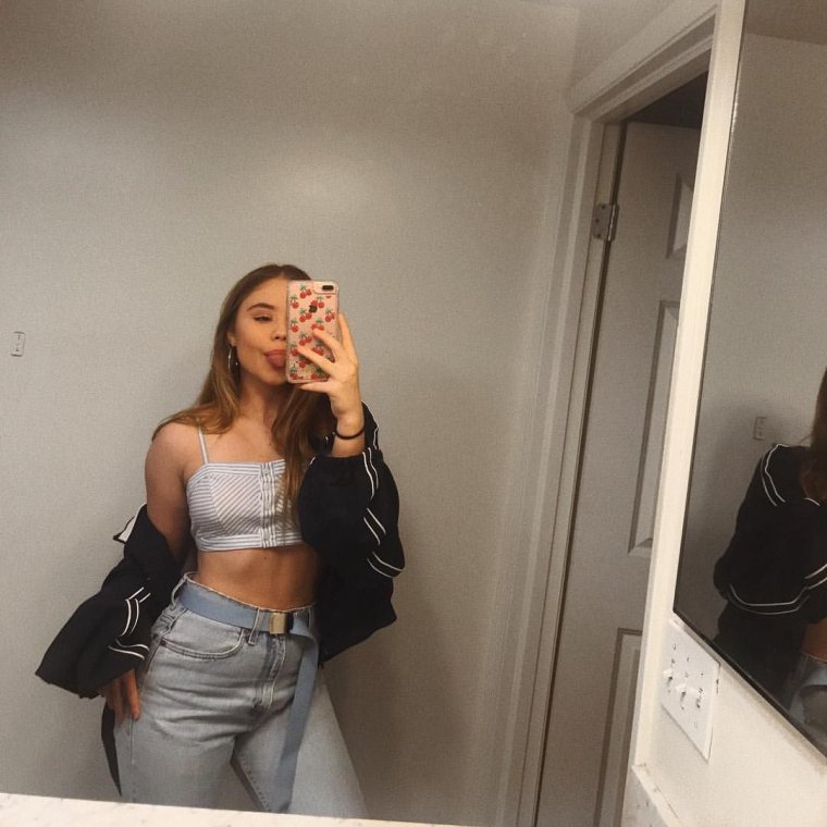 Селфи в зеркале