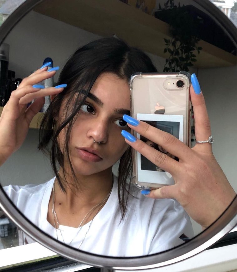 Необычные селфи девушек