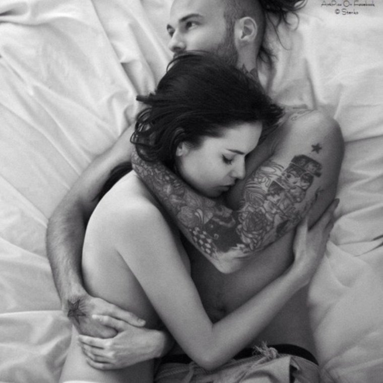 Доброе утро в постели без лица