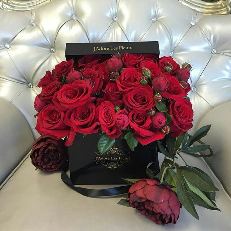 Букет цветов в домашней обстановке