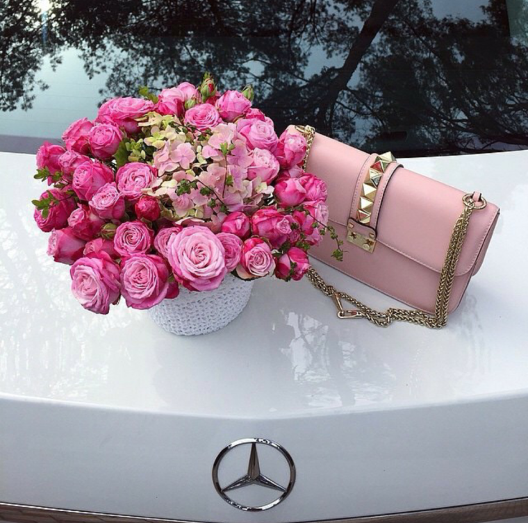 Букеты роз в коробках