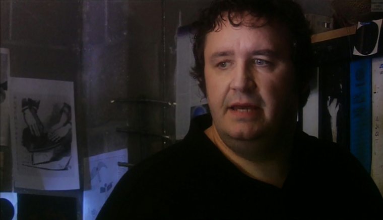 Дин Винчестер с фотоаппаратом