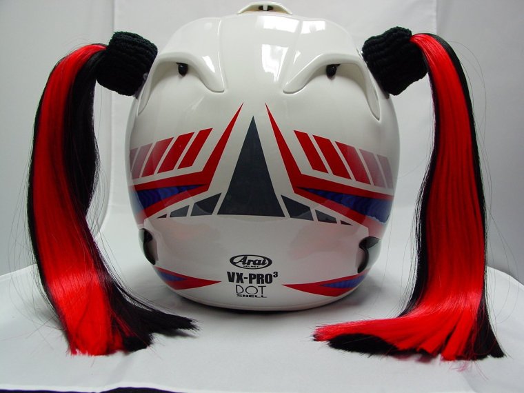 Шлем мотоциклетный с волосами