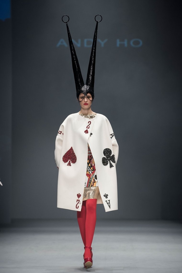 Эпатажные костюмы мужские