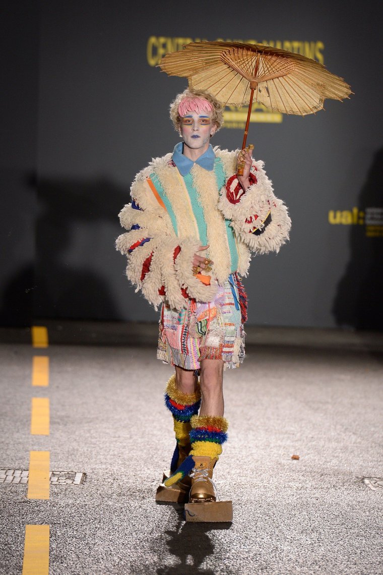 Странная мода