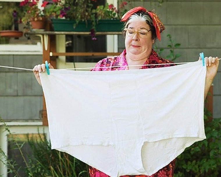 Женские трусы с надписью