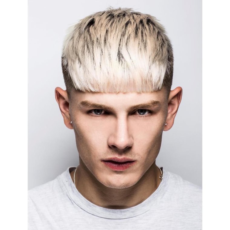 Деревенская стрижка с челкой