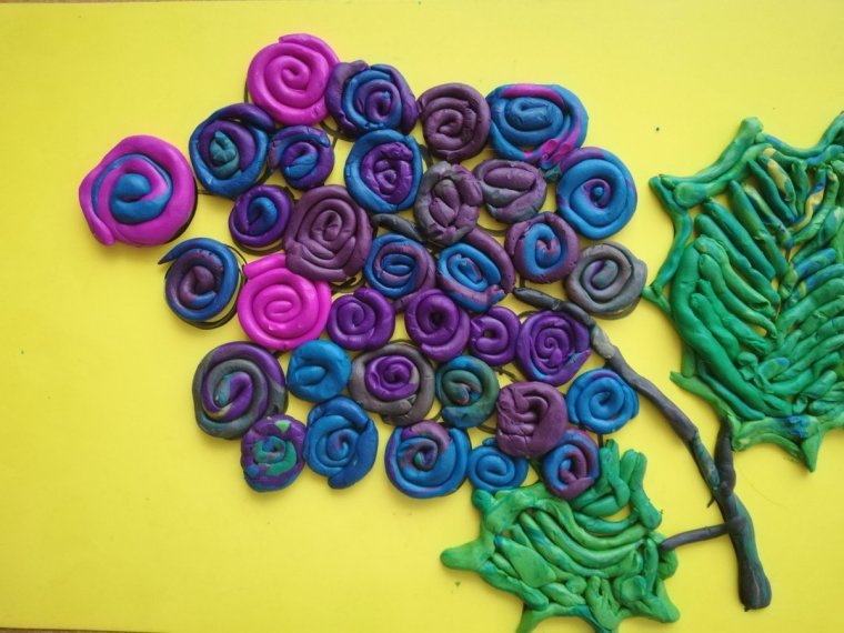 Пластилинография Цветик семицветик средняя группа